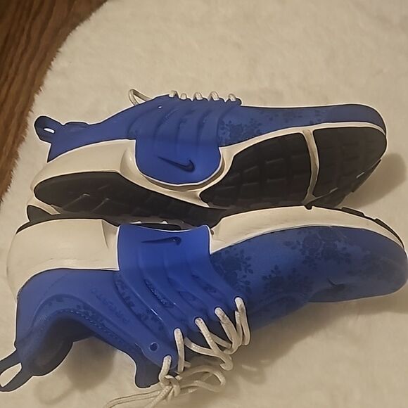 Gently Worn Ladies Floral print Racer  Blue Sail Nikes - Picture 5 of 5